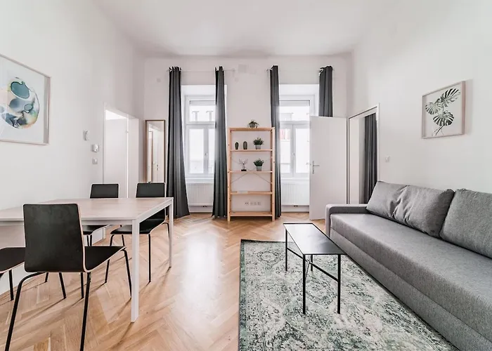 Trendy Schoenbrunn Apartment Vienna
